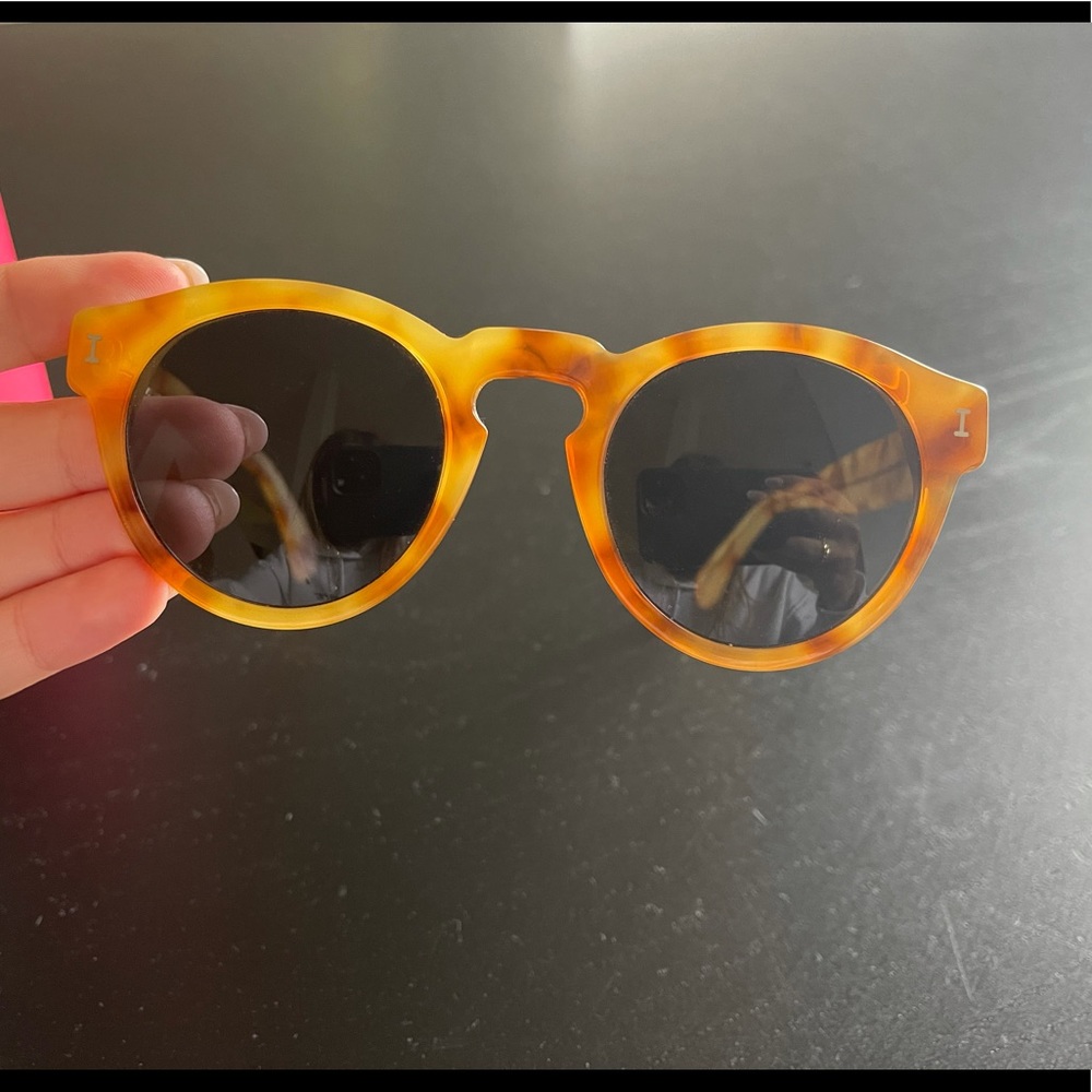 Illesteva Leonard Sunglasses RARE COLOR
